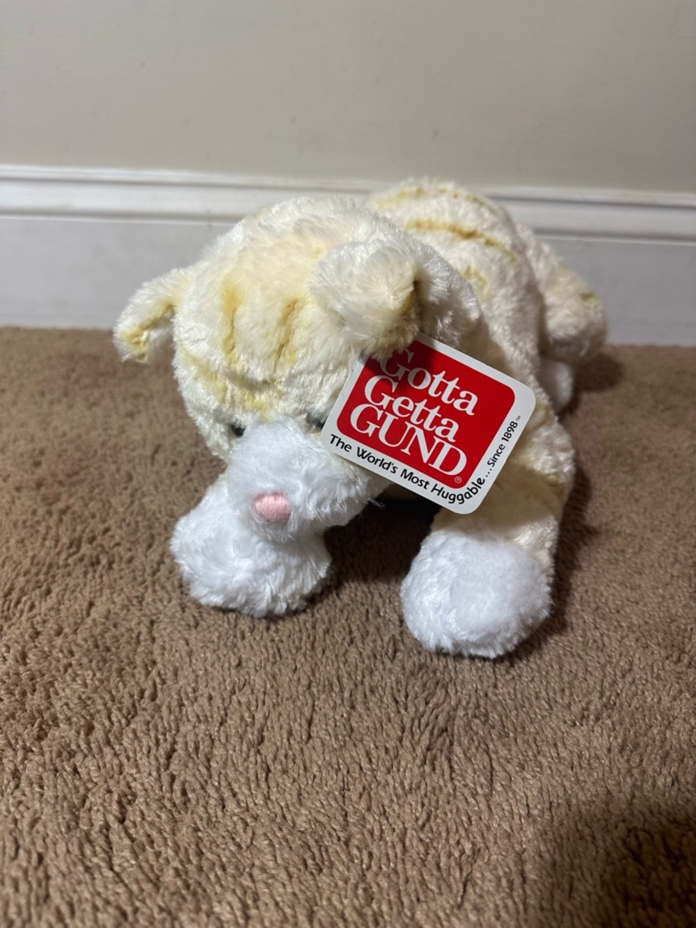 GUND Tabby The Cat Stuffed Animal Plush Toy 43101 Soft Cream Yellow NWT